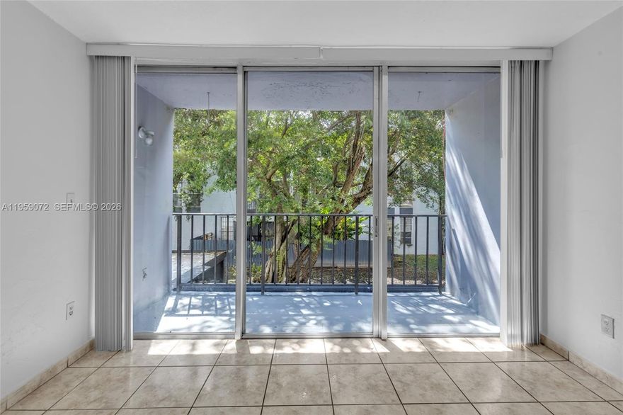 Bright and well-kept 1 bed, 1 bath condo at The Greens on Fontainebleau Blvd. Great location close to shopping, dining, and major highways.Whether you’re renting or investing, this unit presents great value in Miami’s rental market with competitive pricing,  with private balcony.  Enjoy access to community amenities including a refreshing pool, laundry facilities, and ample parking.
