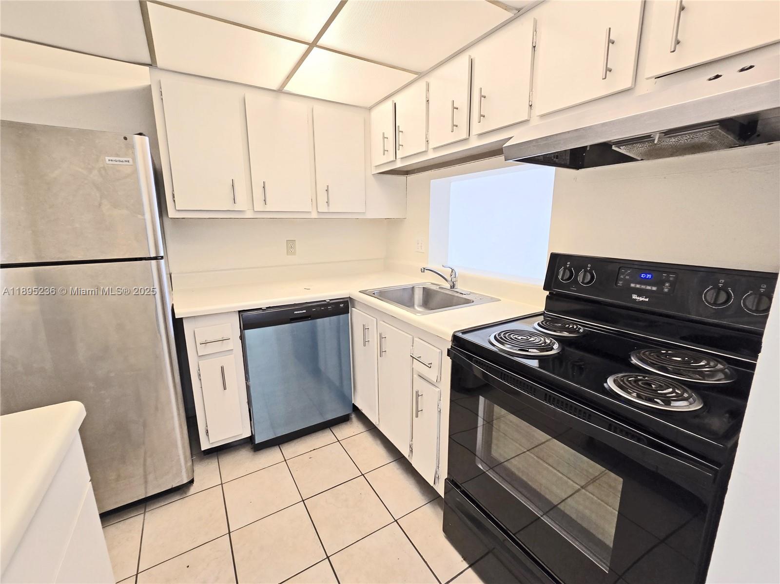 BROOKFIELD SQUARE CONDO - Residential