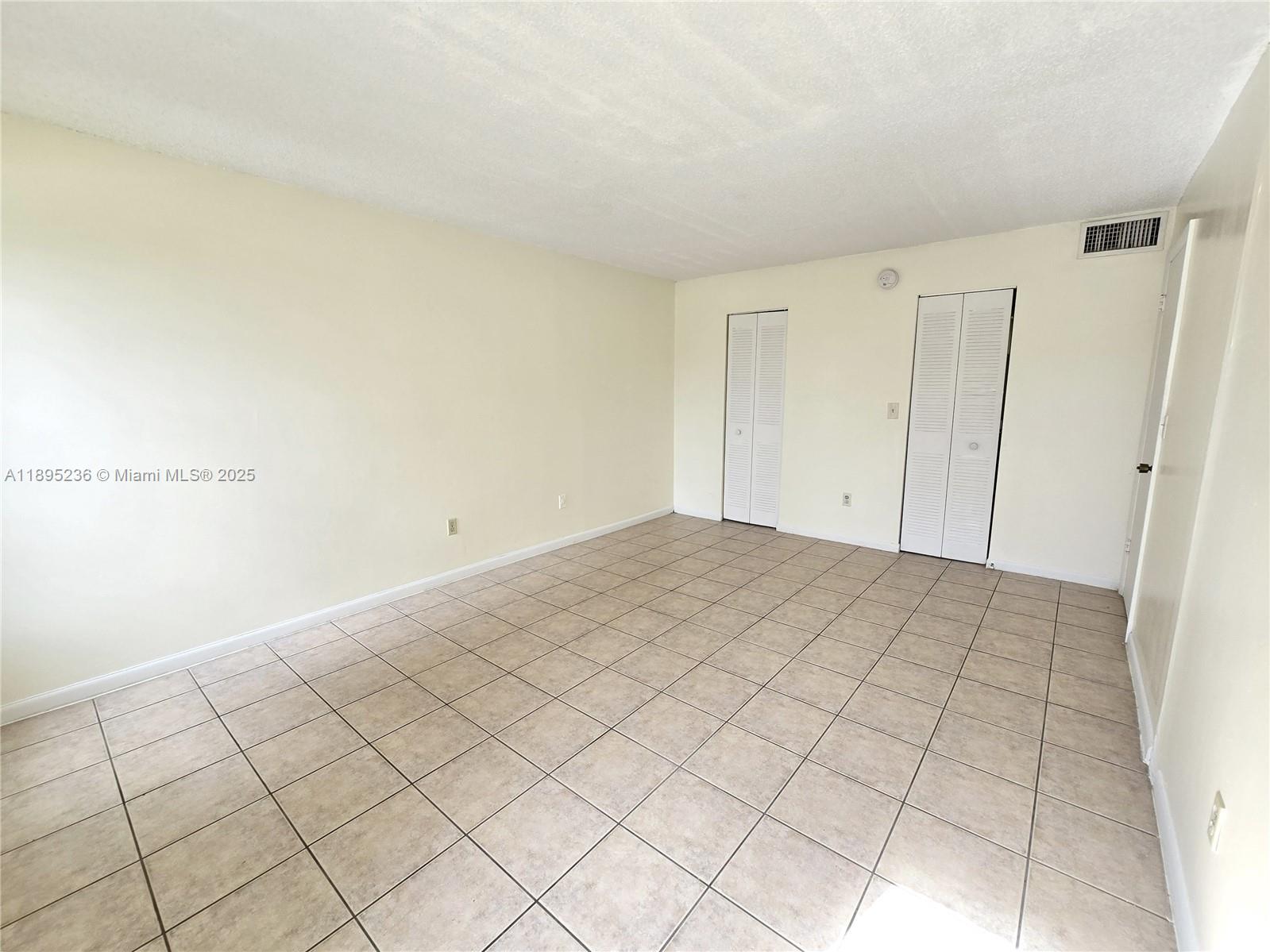 BROOKFIELD SQUARE CONDO - Residential