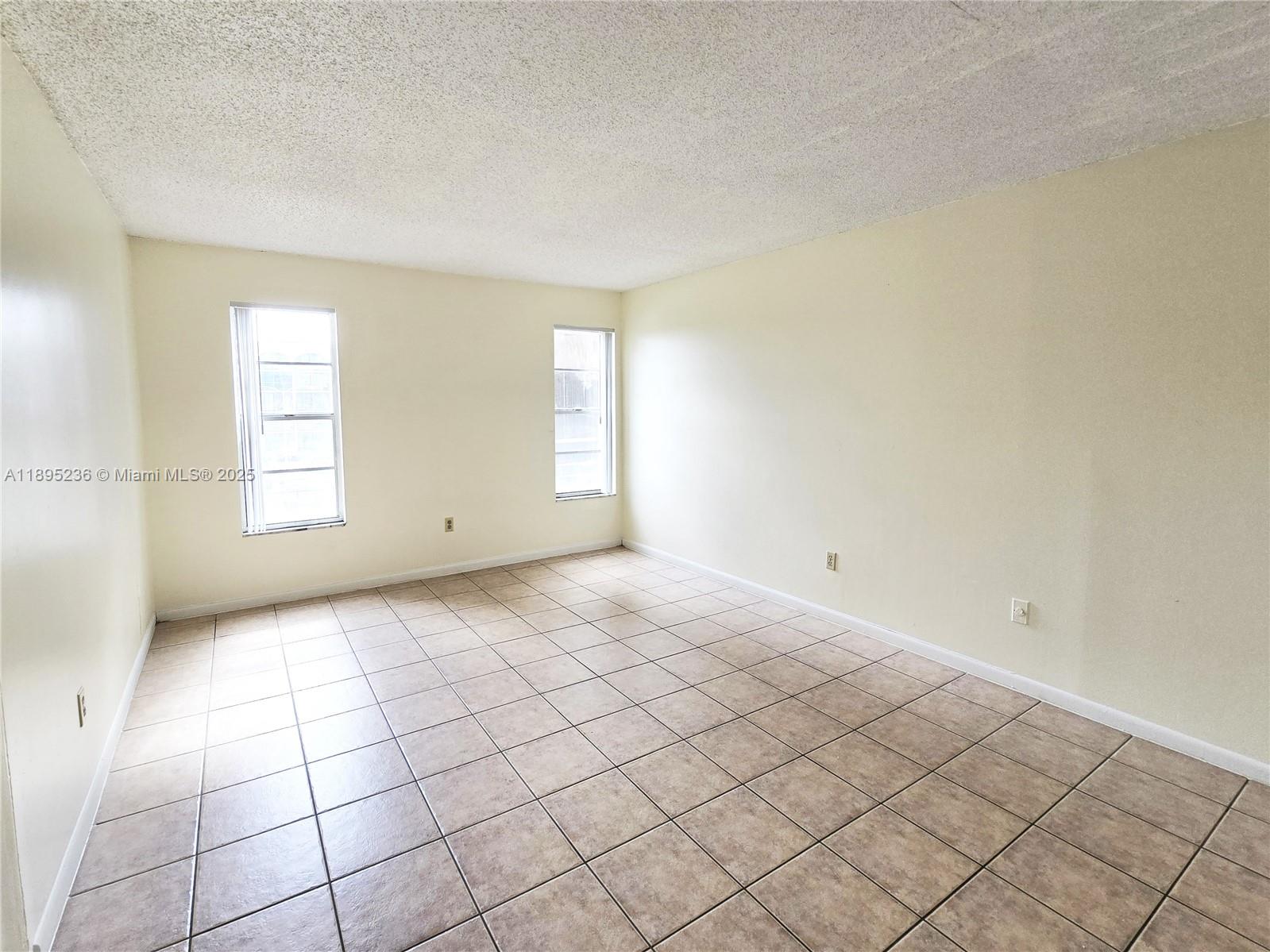 BROOKFIELD SQUARE CONDO - Residential