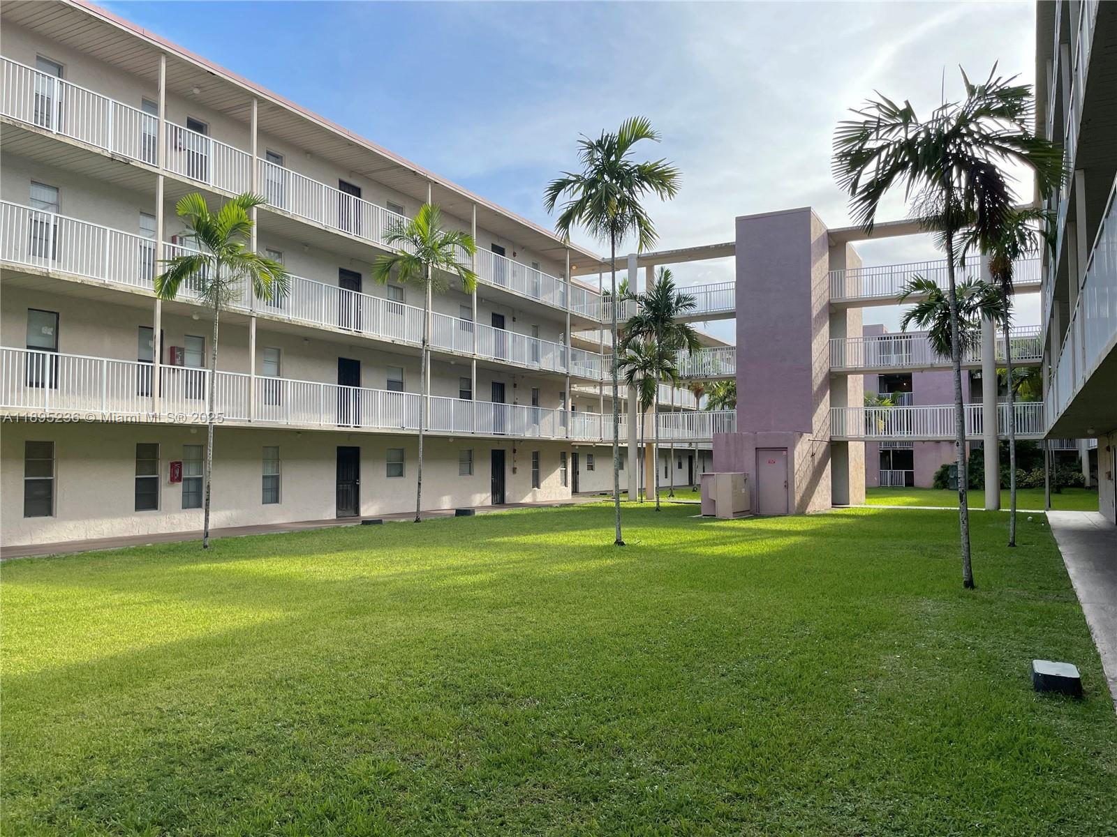 BROOKFIELD SQUARE CONDO - Residential