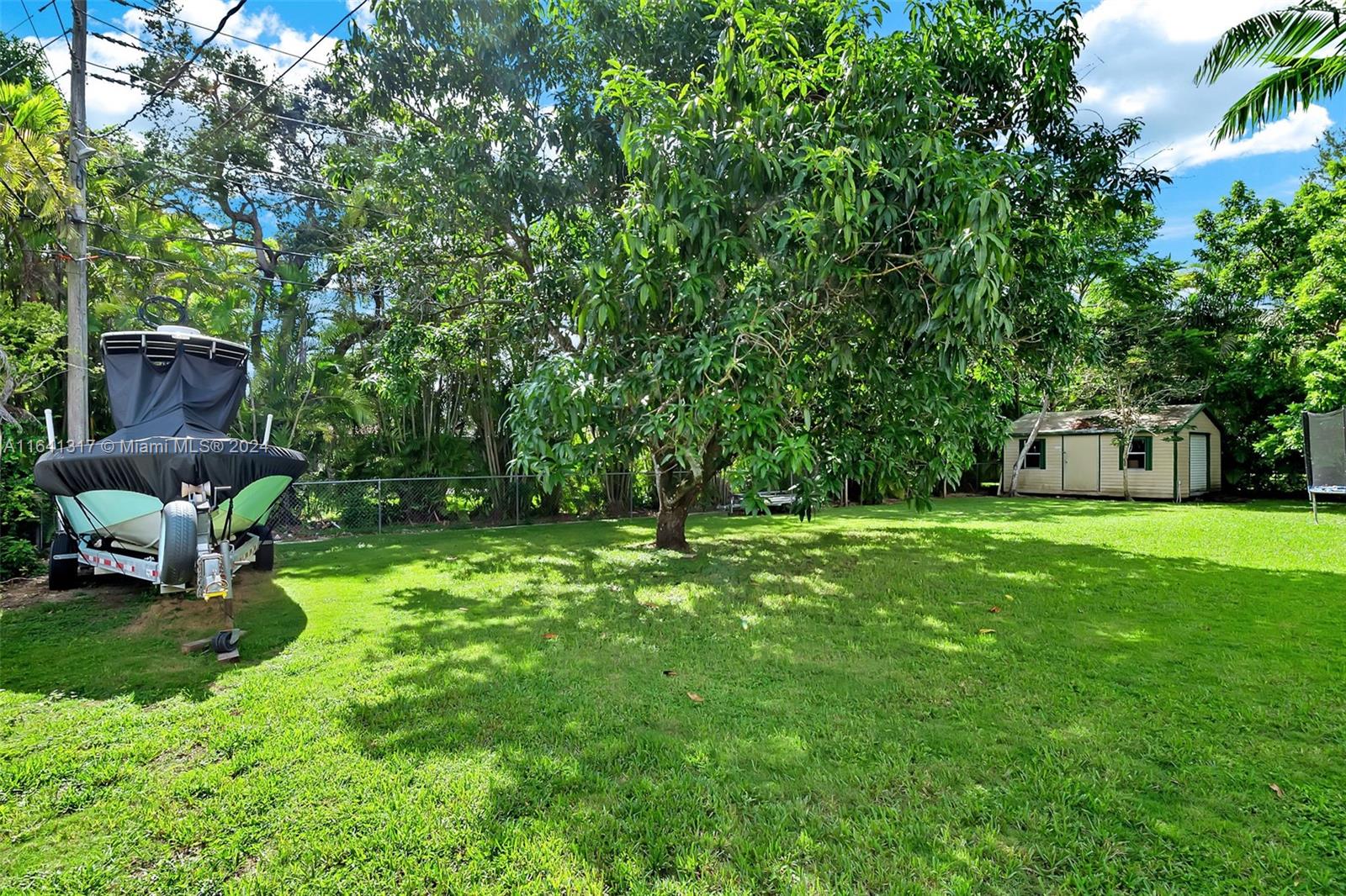 CORAL REEF ESTATES - Residential