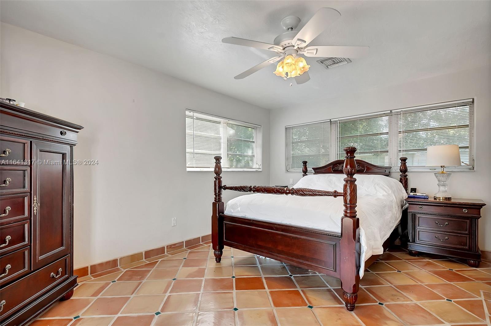 CORAL REEF ESTATES - Residential