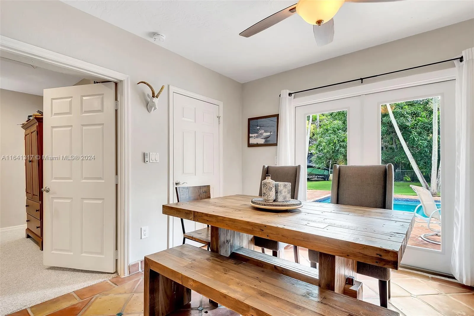 Palmetto Bay, Florida 33157, United States, 4 Bedrooms Bedrooms, ,3 BathroomsBathrooms,Residential,Active,48168