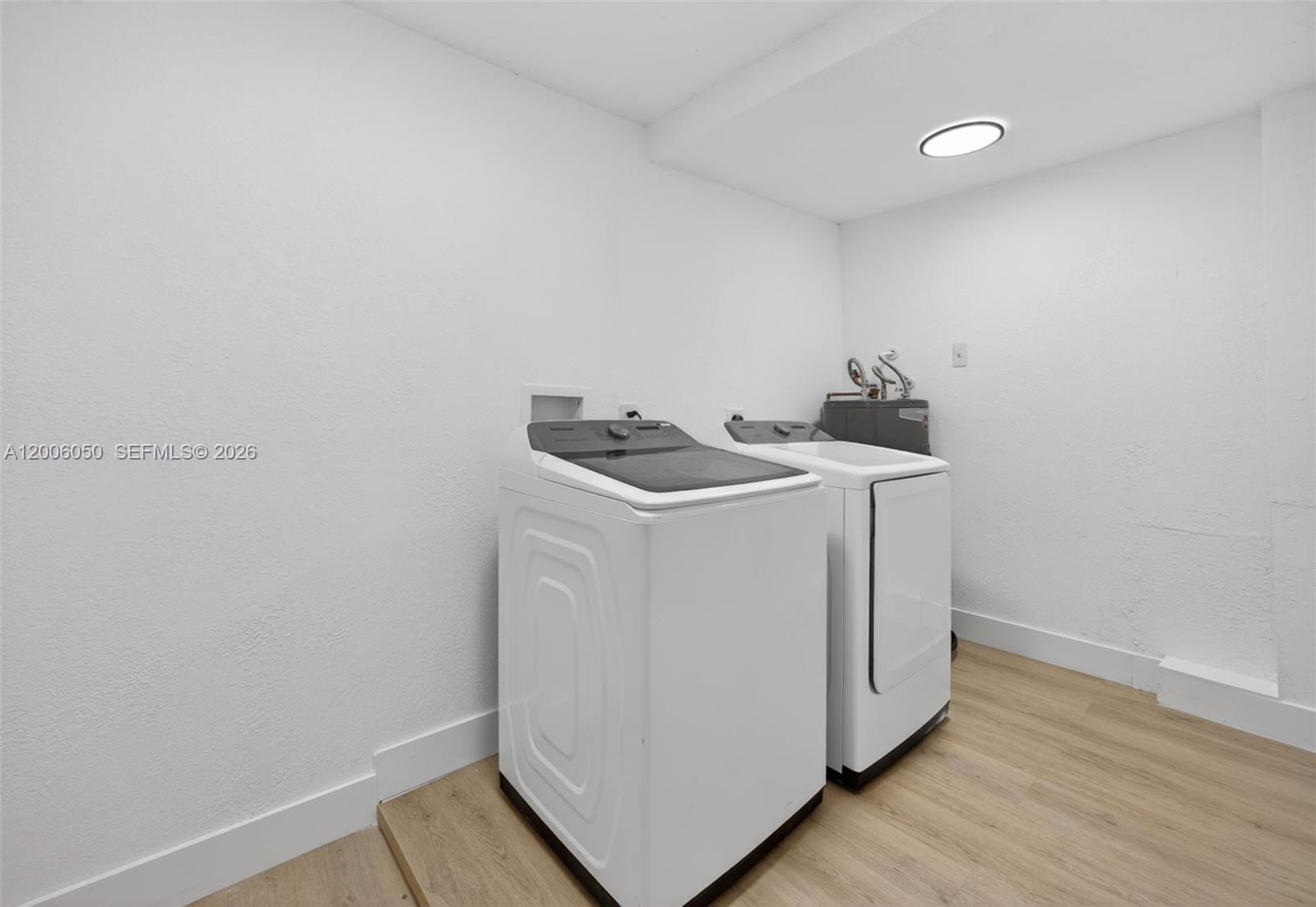 HMSTD LAKE PARK HOMES - Residential