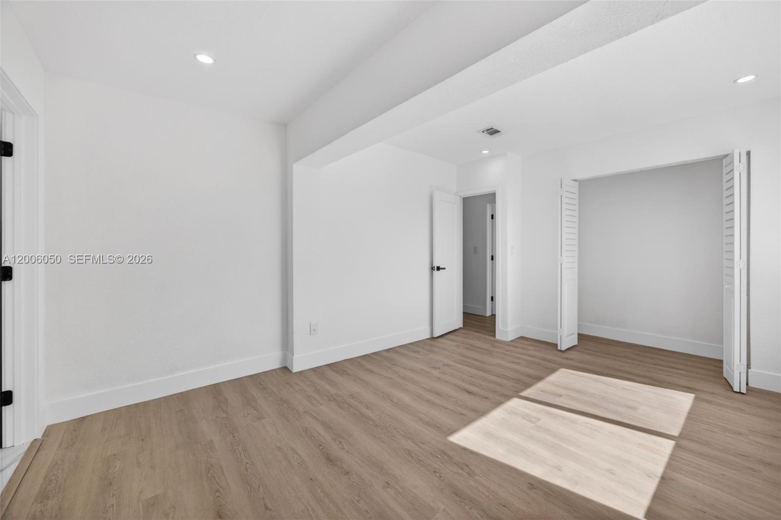 HMSTD LAKE PARK HOMES - Residential