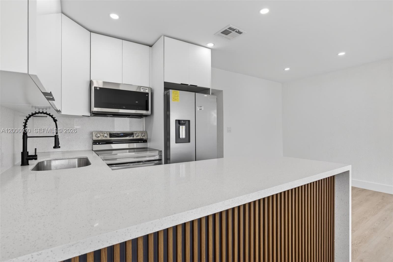 HMSTD LAKE PARK HOMES - Residential