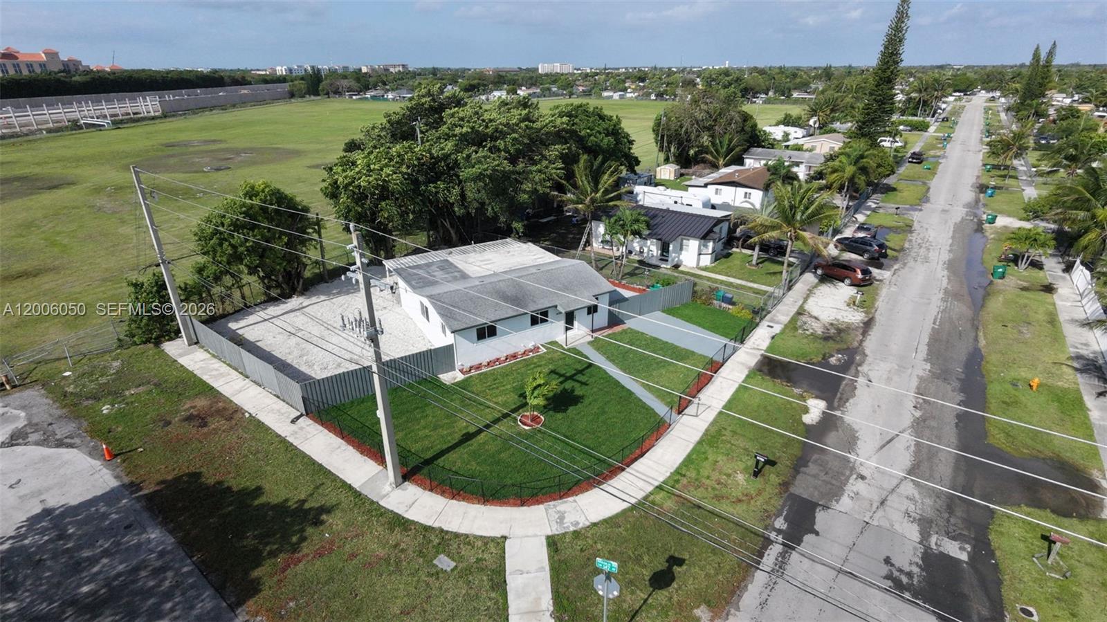 HMSTD LAKE PARK HOMES - Residential