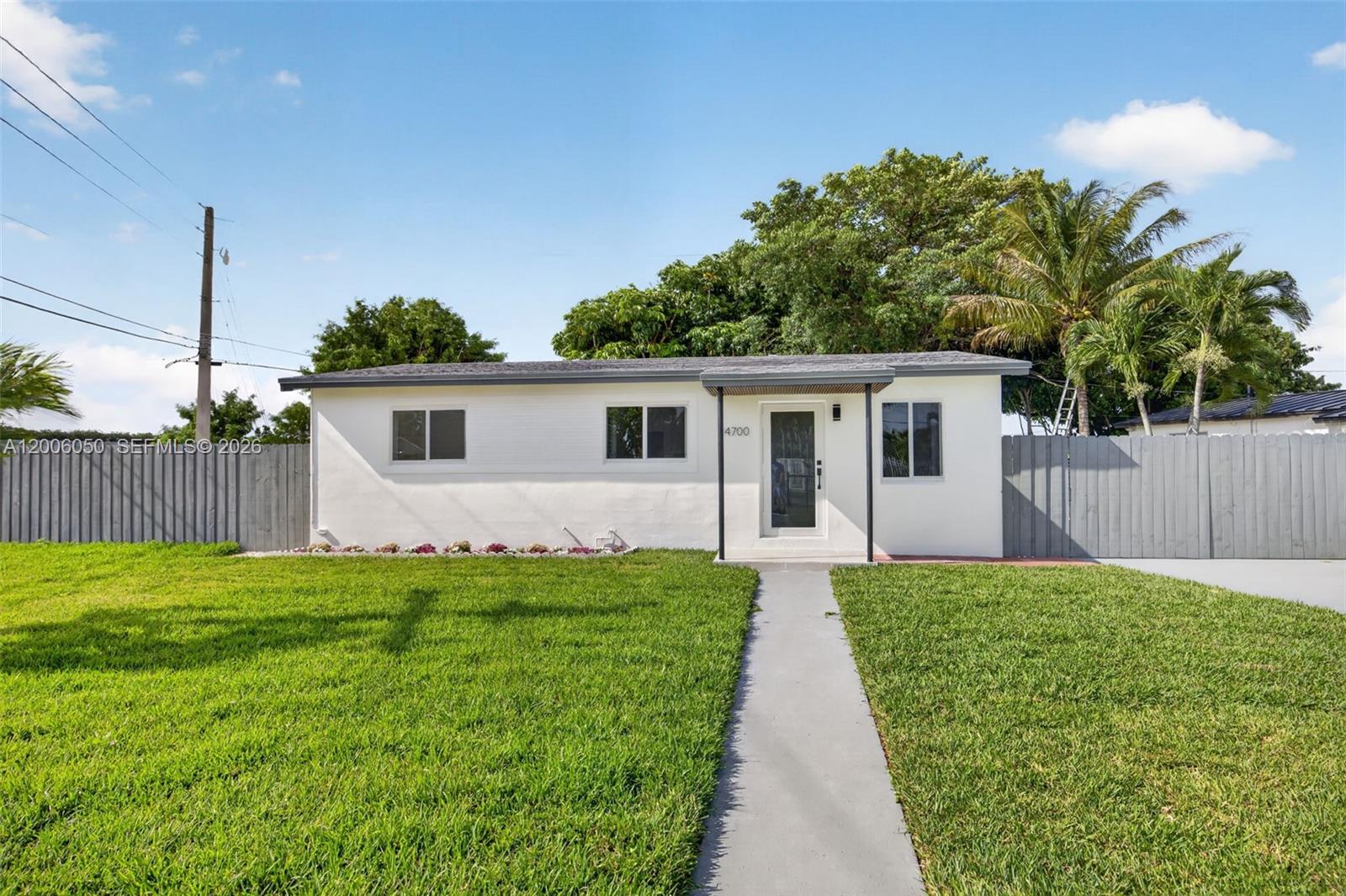 HMSTD LAKE PARK HOMES - Residential