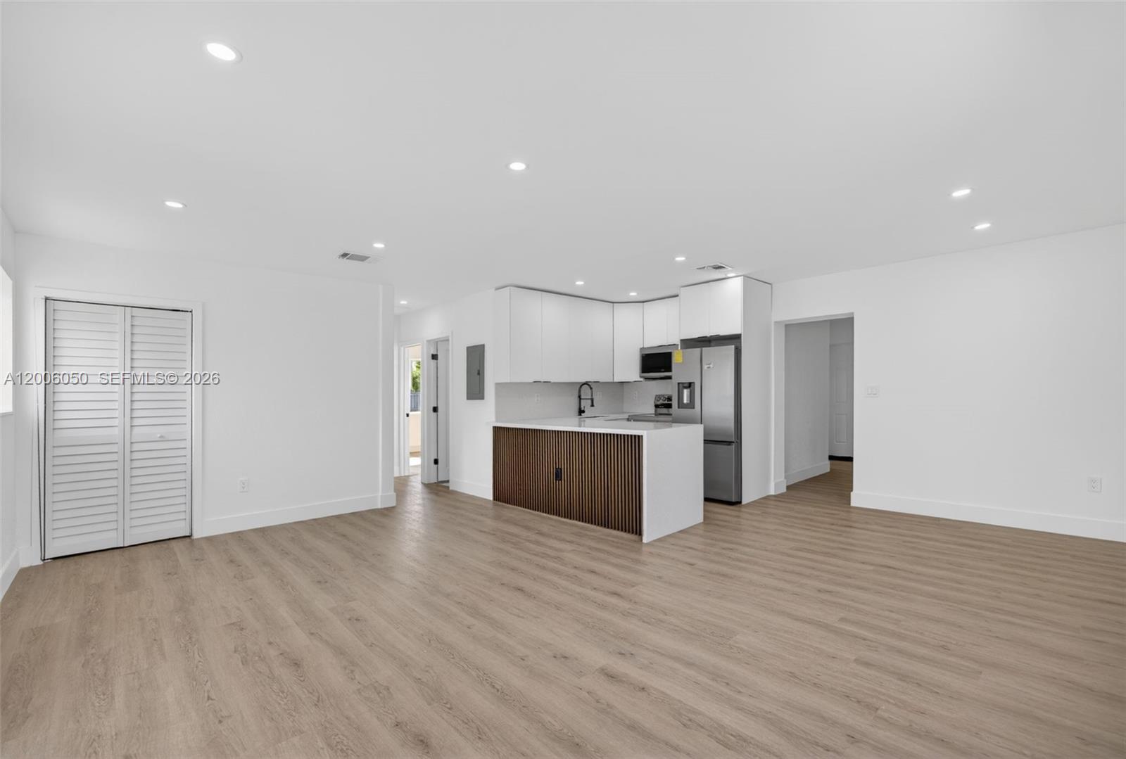 HMSTD LAKE PARK HOMES - Residential