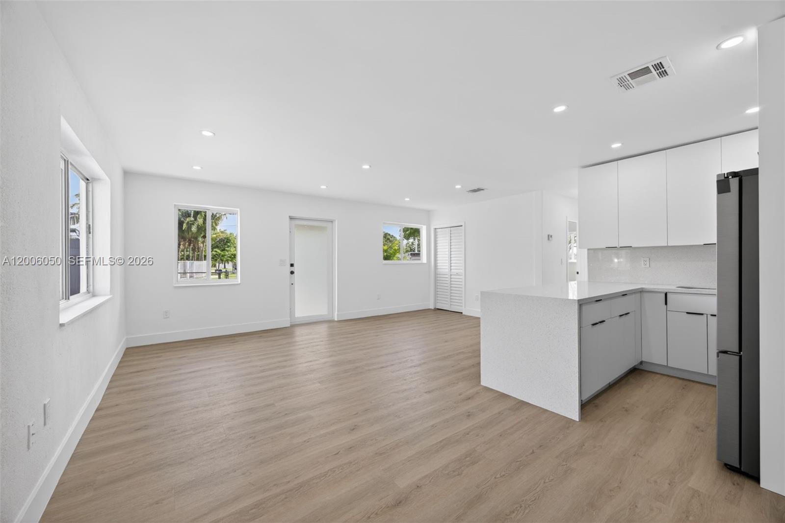 HMSTD LAKE PARK HOMES - Residential