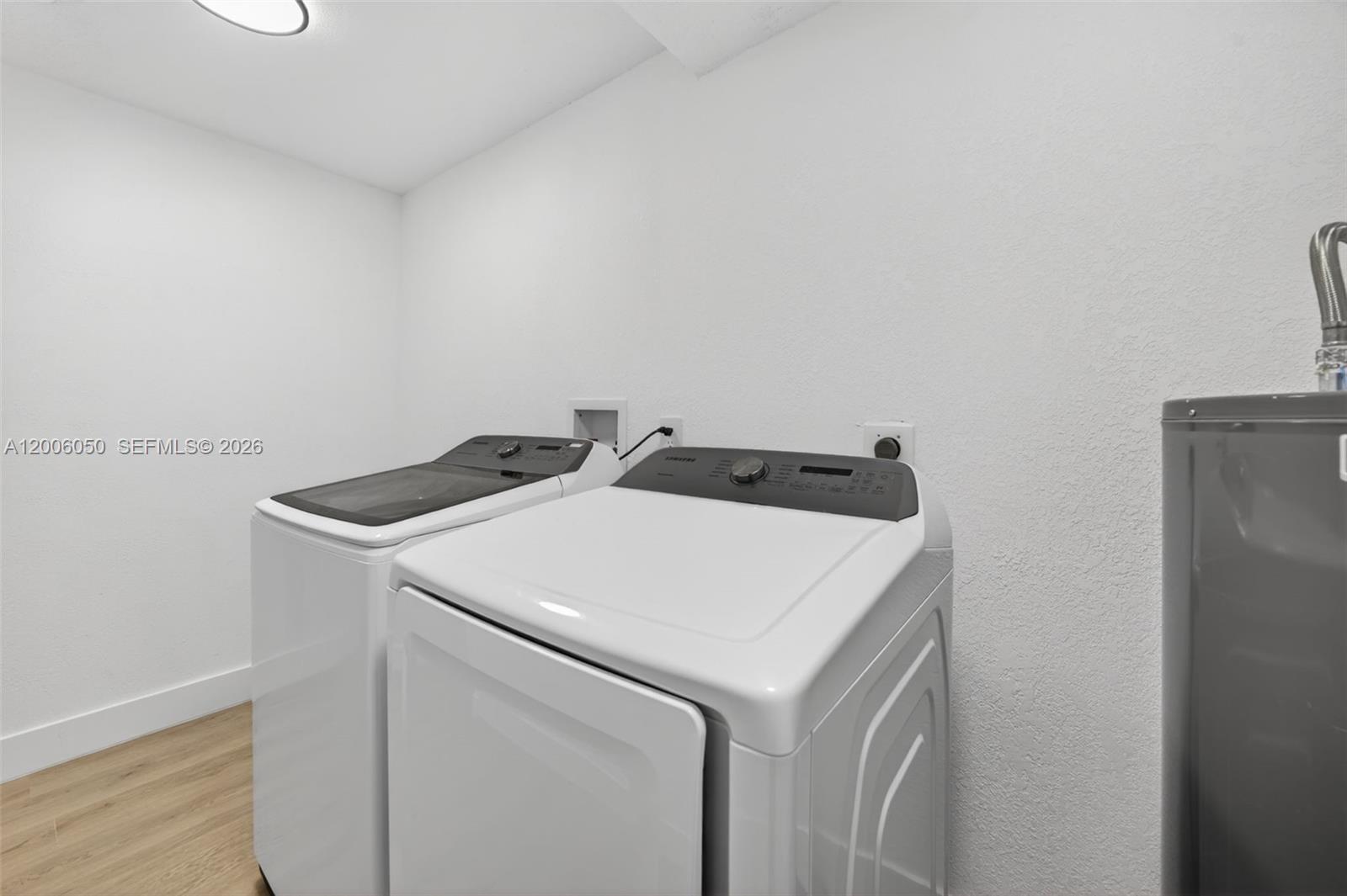 HMSTD LAKE PARK HOMES - Residential