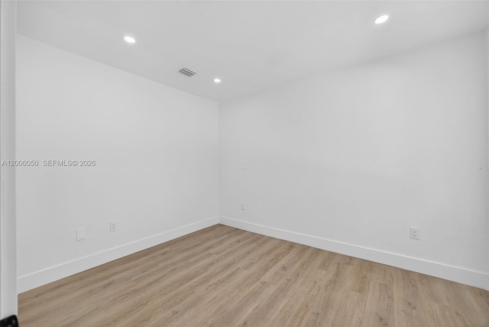 HMSTD LAKE PARK HOMES - Residential