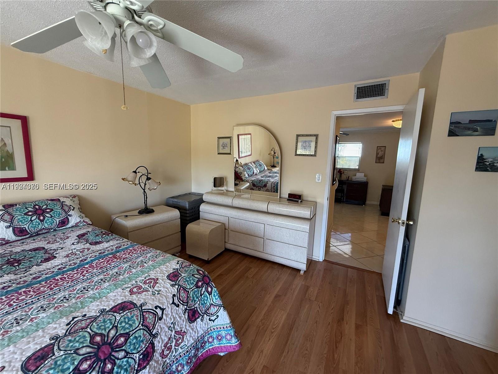 HILLCREST COUNTRY CLUB AP - Residential