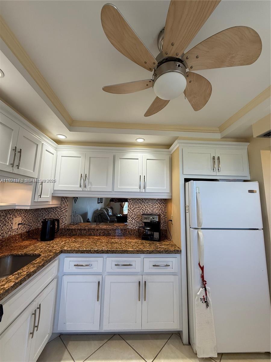 HILLCREST COUNTRY CLUB AP - Residential