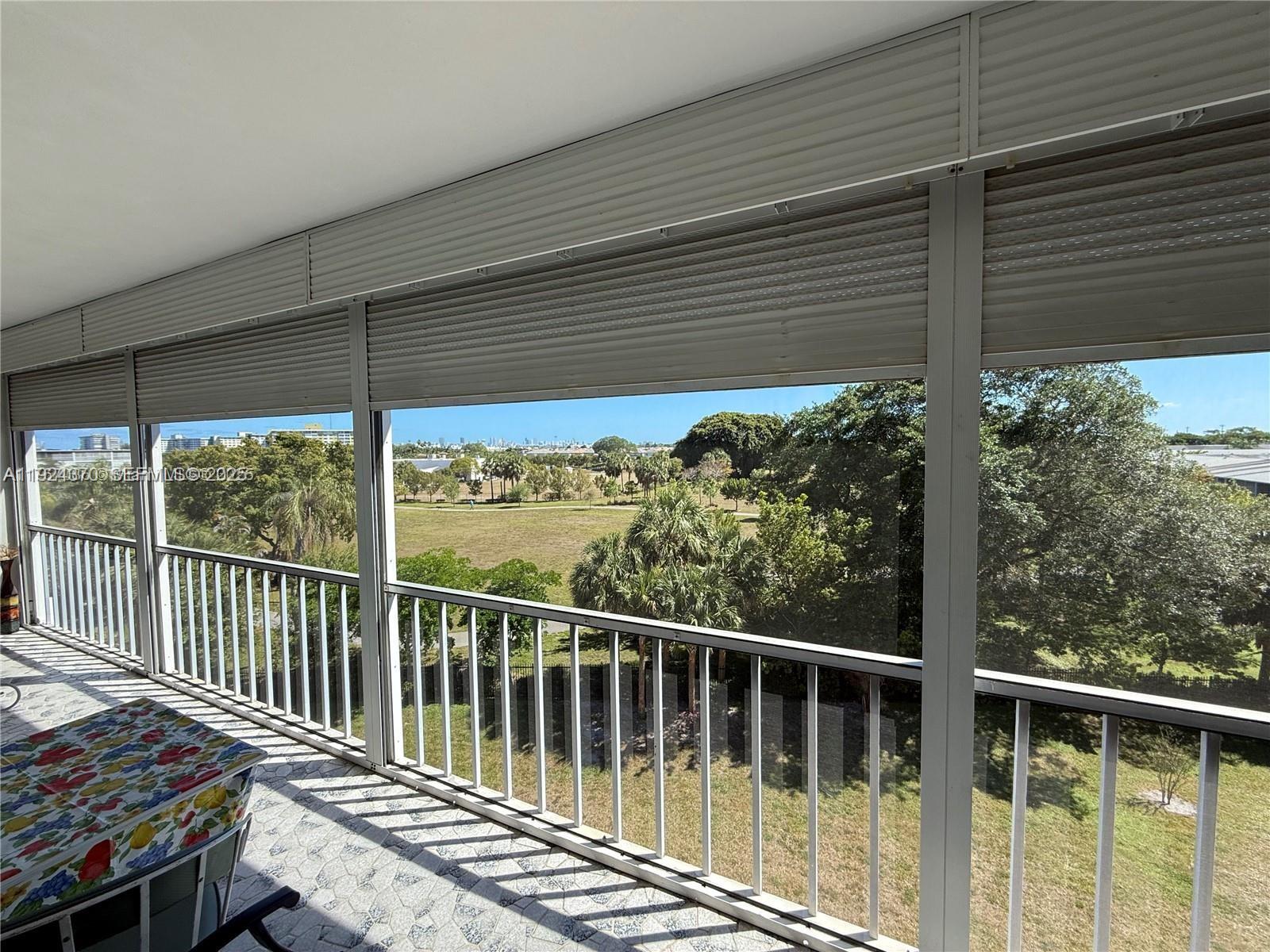 HILLCREST COUNTRY CLUB AP - Residential