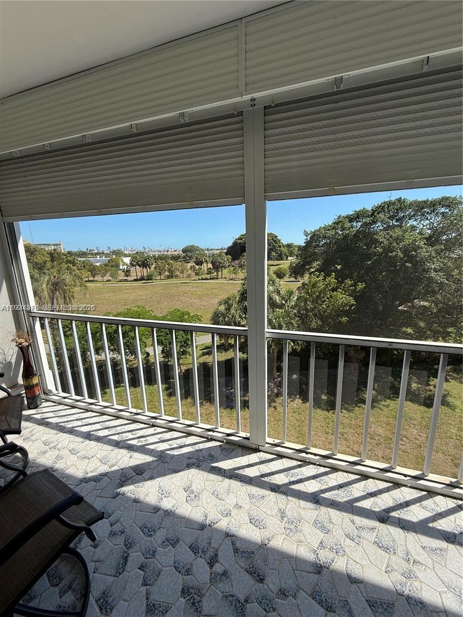 HILLCREST COUNTRY CLUB AP - Residential