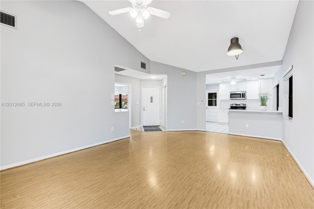Photo of 11301 SW 4th St, Pembroke Pines, FL 33025 (MLS # A12012685)