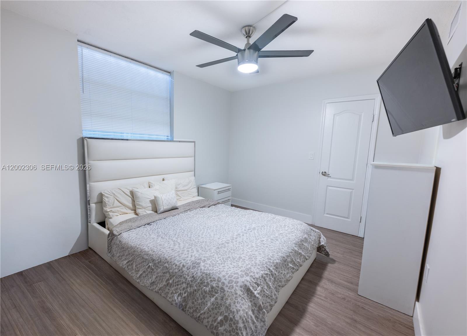 LE JEUNE HOUSE CONDO - Residential