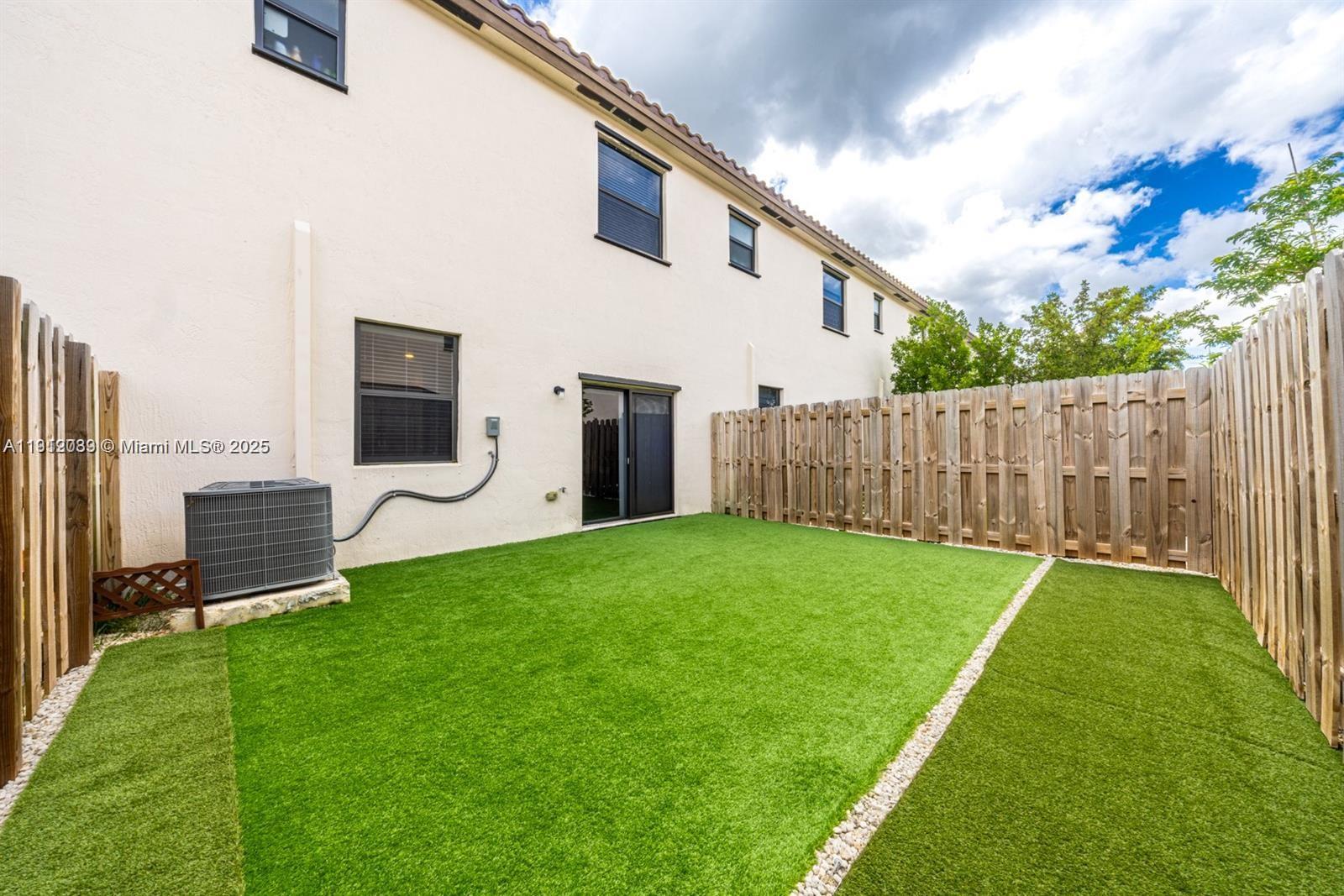 SILVER PALM RESIDENTIAL H - Residential