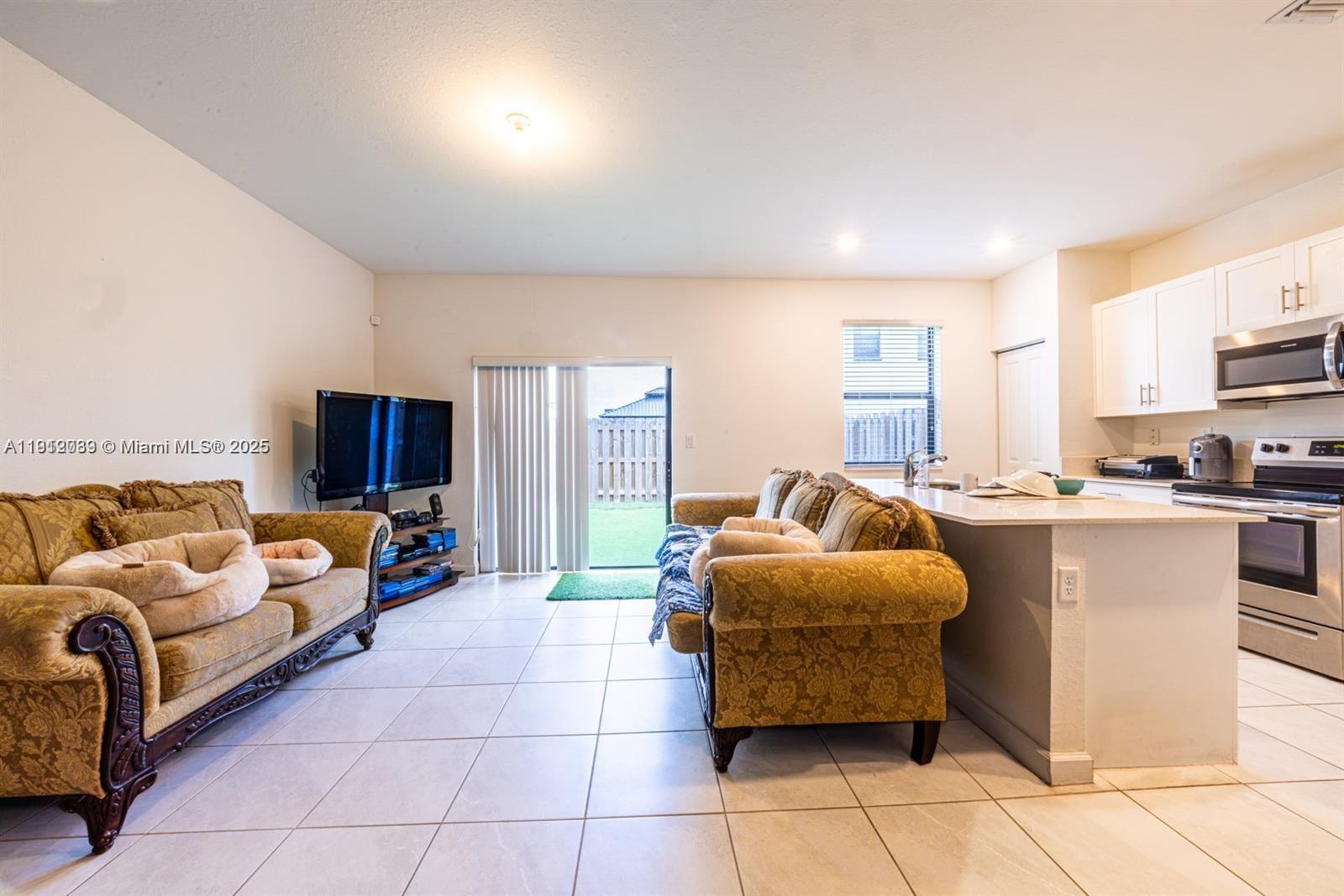 SILVER PALM RESIDENTIAL H - Residential