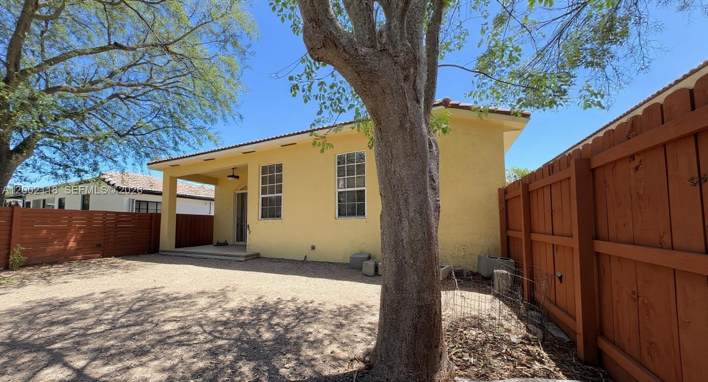 BISMARK HOMES AT VENEZIA - Residential Lease