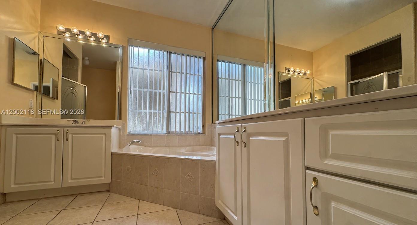 BISMARK HOMES AT VENEZIA - Residential Lease