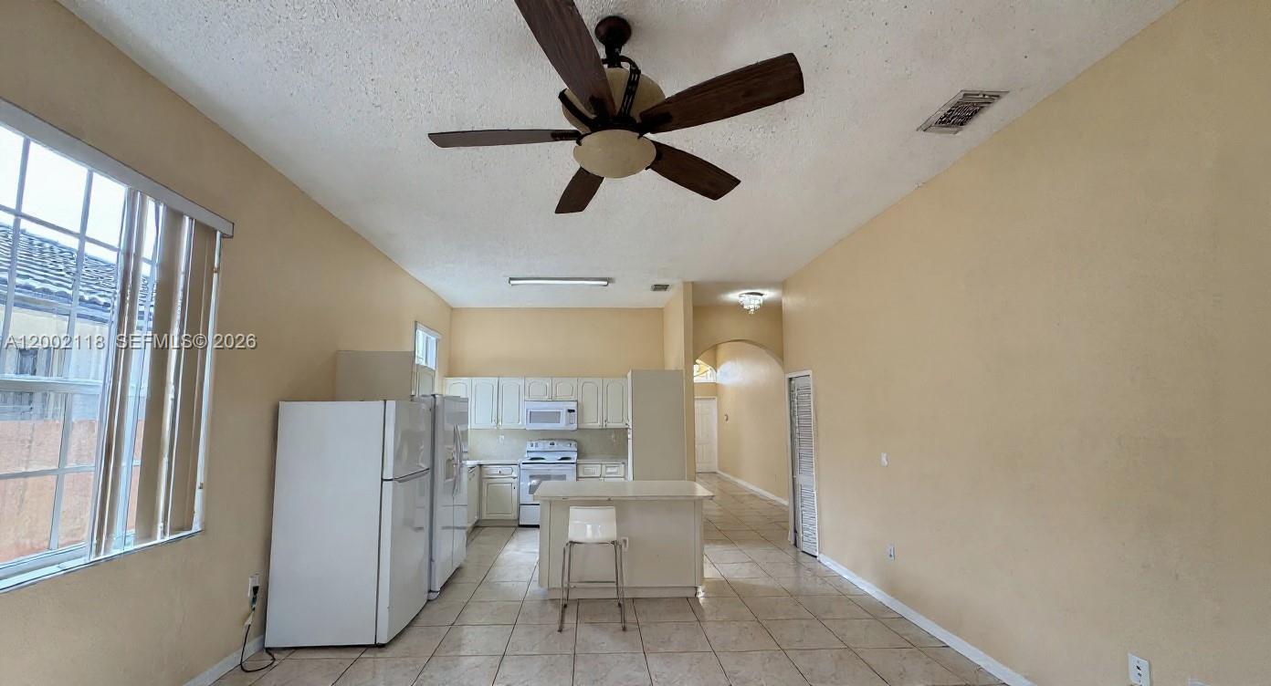 BISMARK HOMES AT VENEZIA - Residential Lease