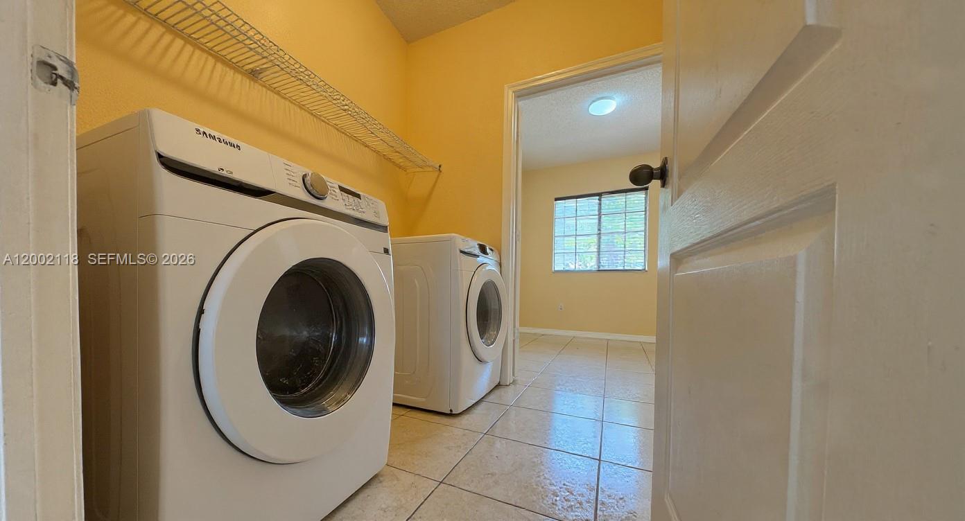 BISMARK HOMES AT VENEZIA - Residential Lease