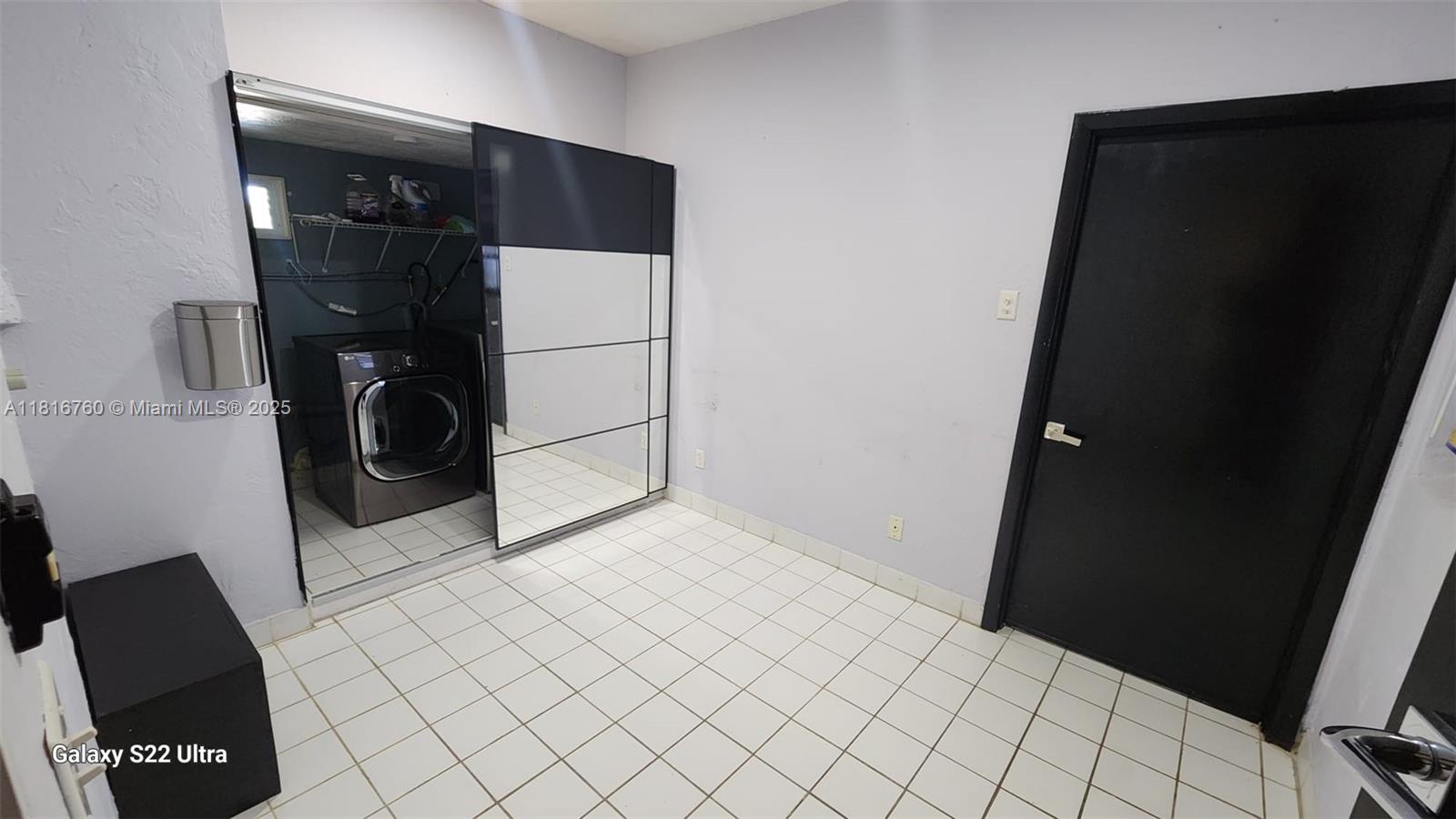 HILLS OF INVERRARY TRACT - Residential