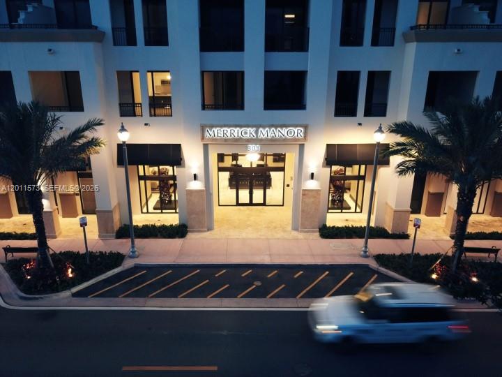 MERRICK MANOR CONDO - Residential