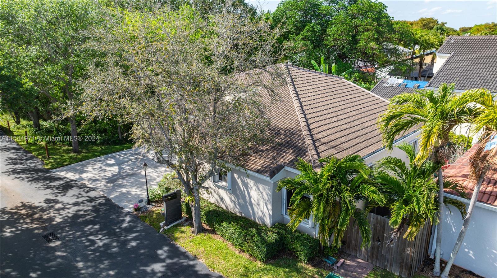 POINCIANA AT SUNSET - Residential