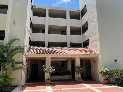 A home in Oakland Park