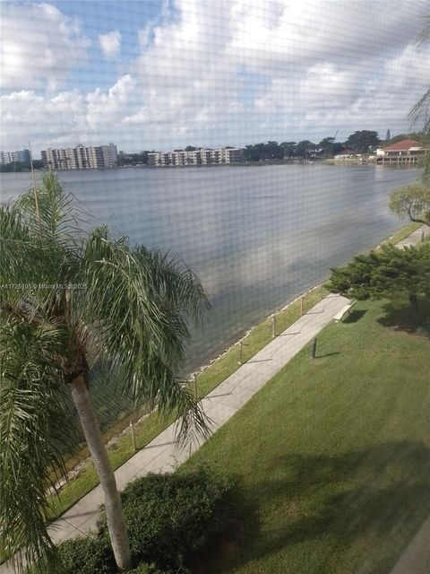 A home in Oakland Park