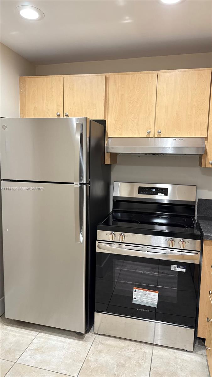 BAYSWATER COURT CONDO - Residential