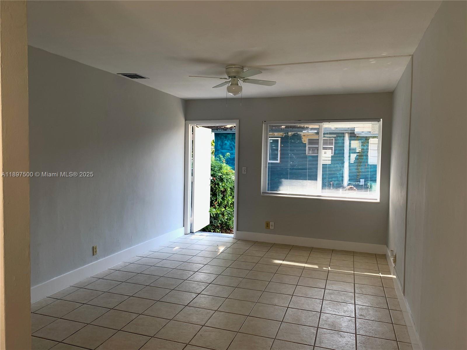 TOWN OF MODELO (DANIA) B- - Residential Lease