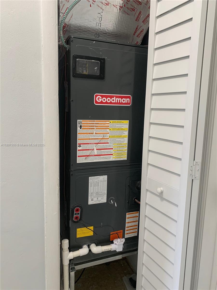 TOWN OF MODELO (DANIA) B- - Residential Lease