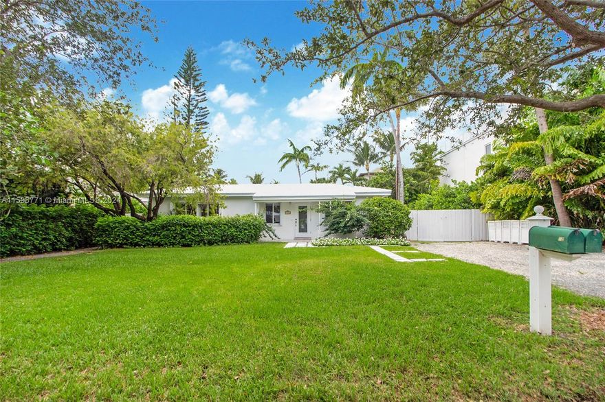 Opportunity for Island living in Key Biscayne. Great 2 bedroom home on a 7,626 sqft lot with space to build. Less than 2 miles from the Cape Florida State Park and Crandon Park's
biking and jogging trails, tennis center and golf course. Private beach access through the Key Biscayne Beach. Call today for a showing.