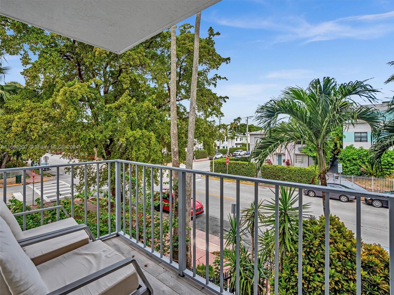 750 Michigan Ave 201, Miami Beach, Miami-Dade County, Florida - 1 Bedrooms  
2 Bathrooms - 