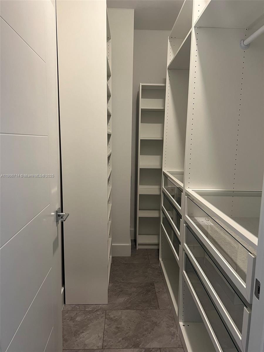 PLANTATION BUSINESS PARK - Residential Lease