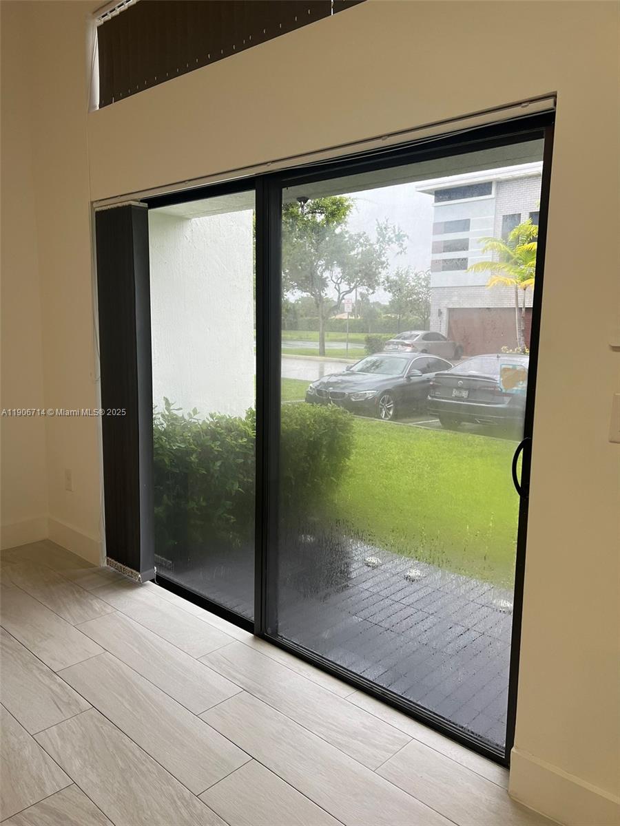 PLANTATION BUSINESS PARK - Residential Lease