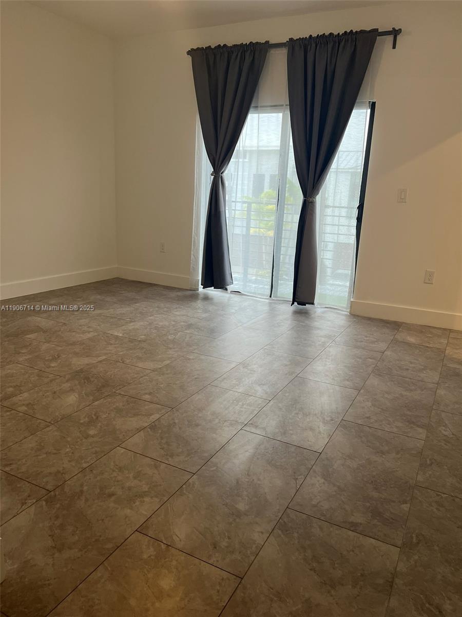 PLANTATION BUSINESS PARK - Residential Lease