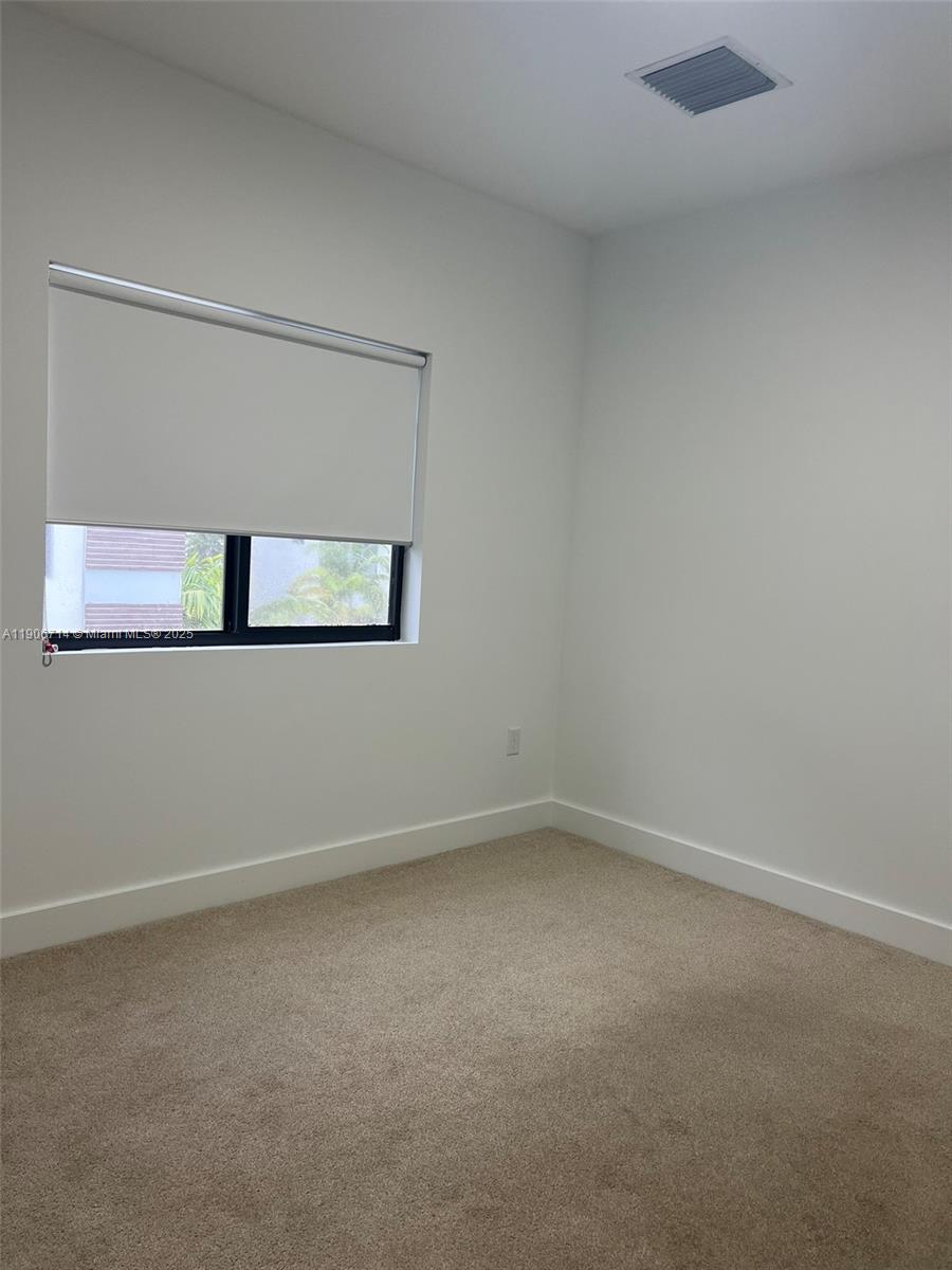 PLANTATION BUSINESS PARK - Residential Lease