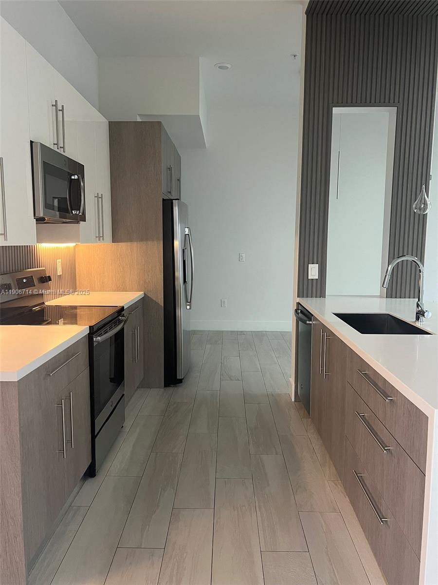 PLANTATION BUSINESS PARK - Residential Lease