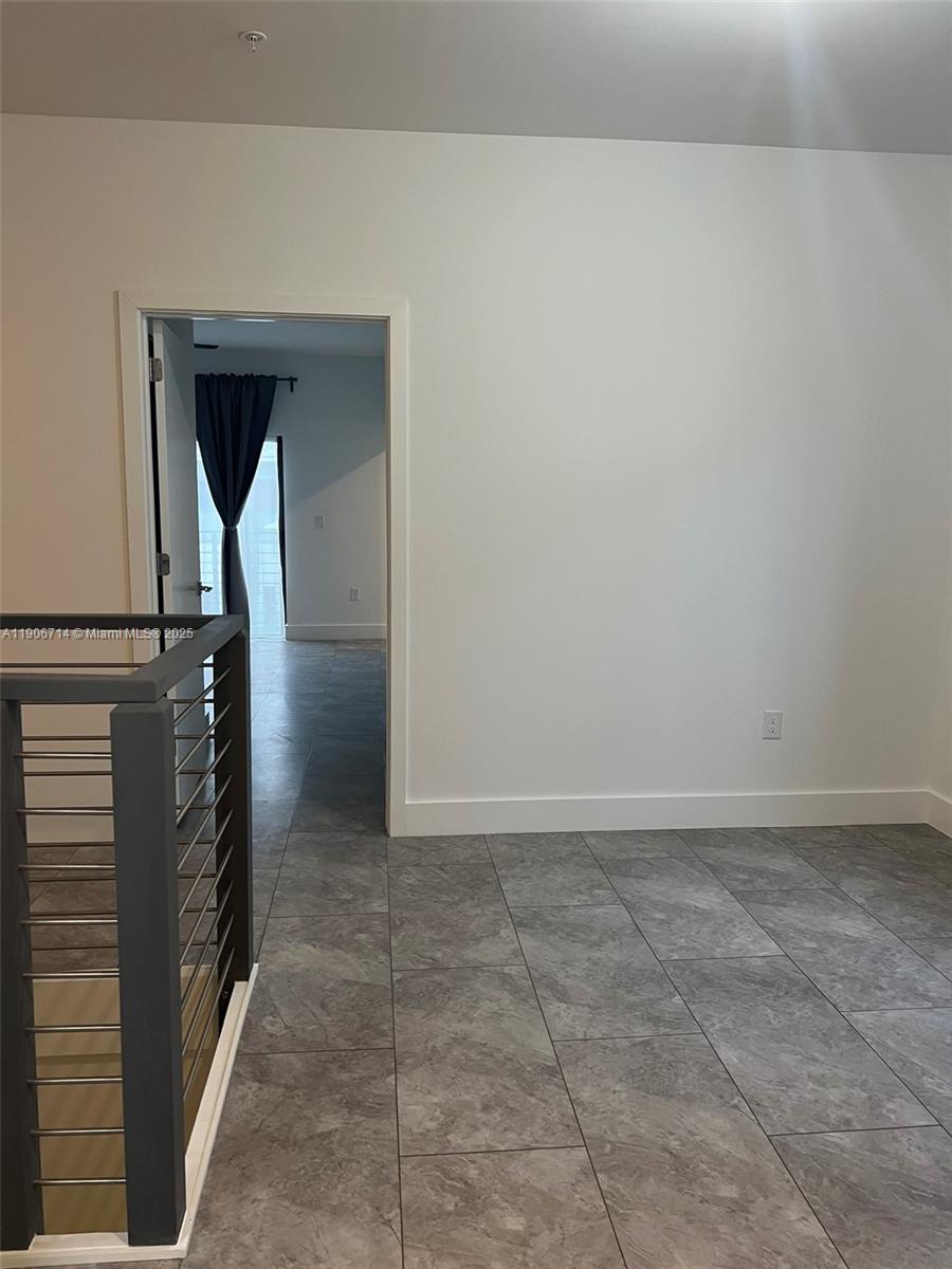 PLANTATION BUSINESS PARK - Residential Lease