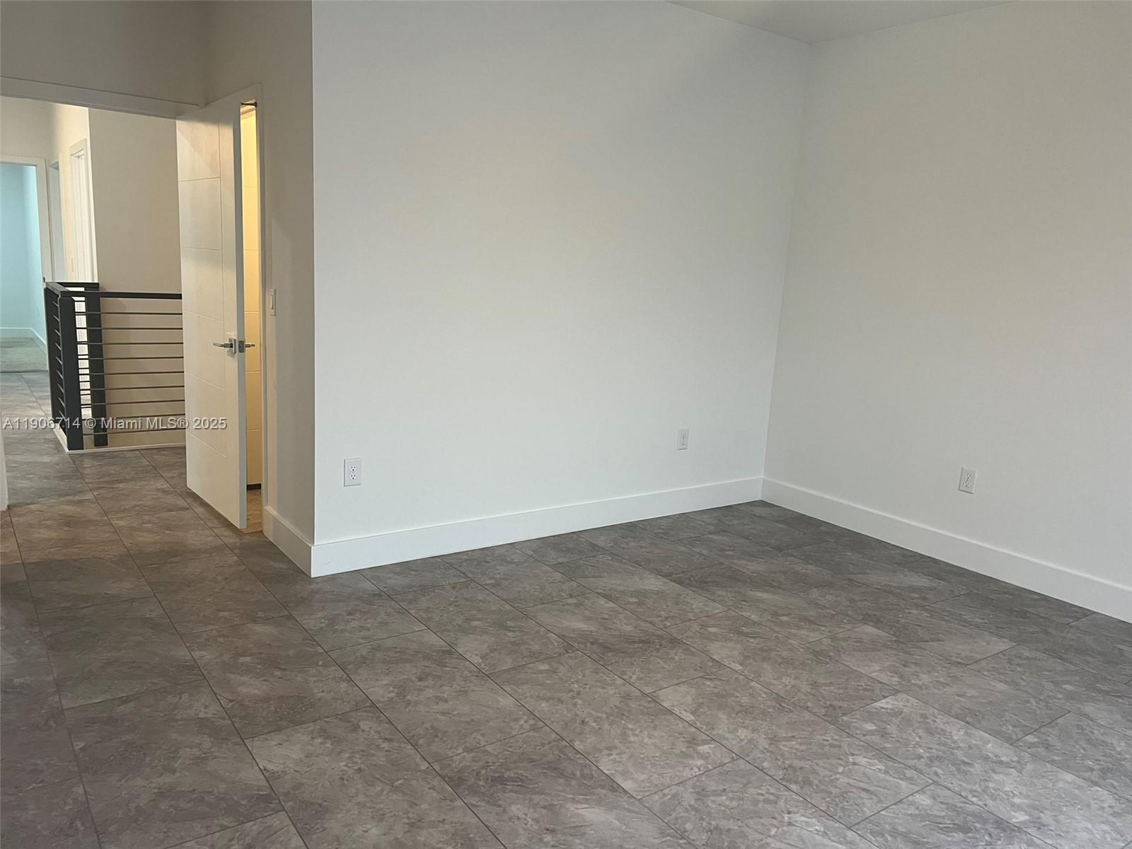 PLANTATION BUSINESS PARK - Residential Lease