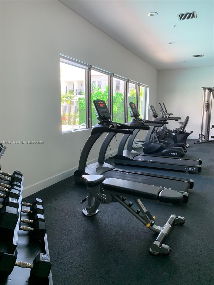 PLANTATION BUSINESS PARK - Residential Lease