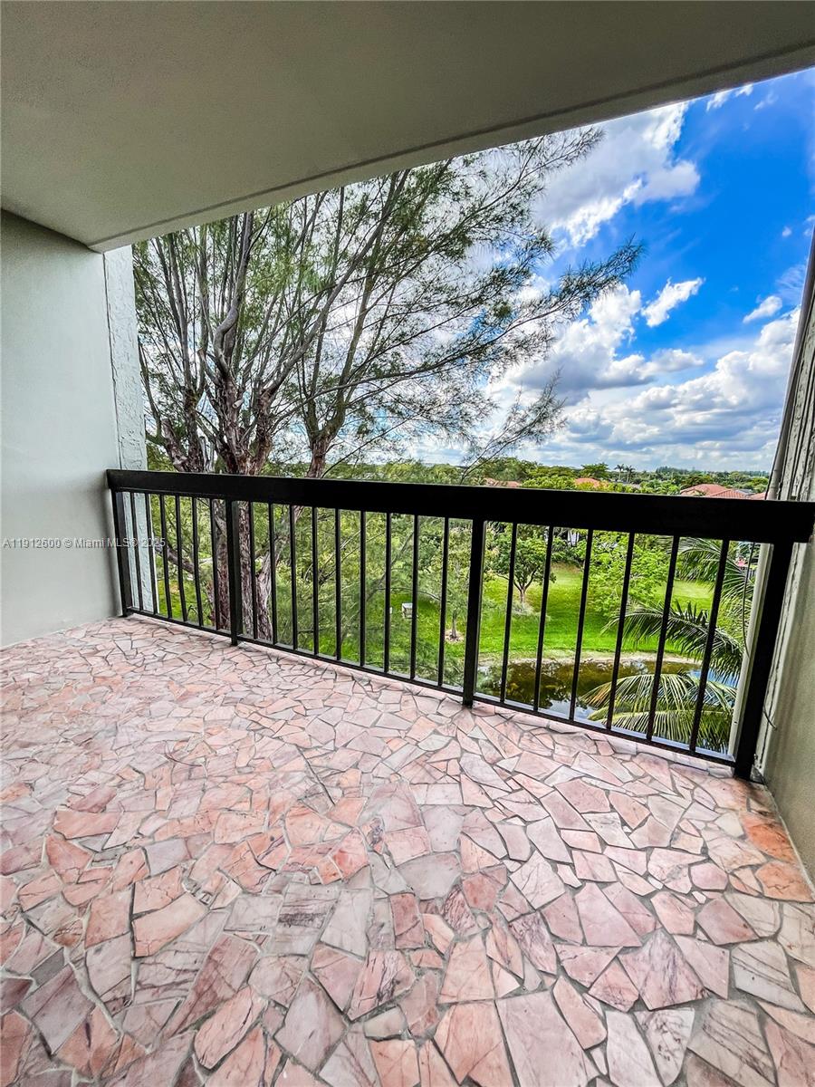 CARIBBEAN SPRINGS VILLAGE - Residential