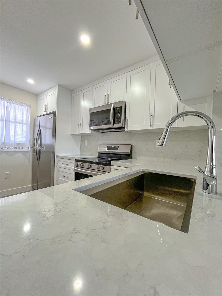 CARIBBEAN SPRINGS VILLAGE - Residential