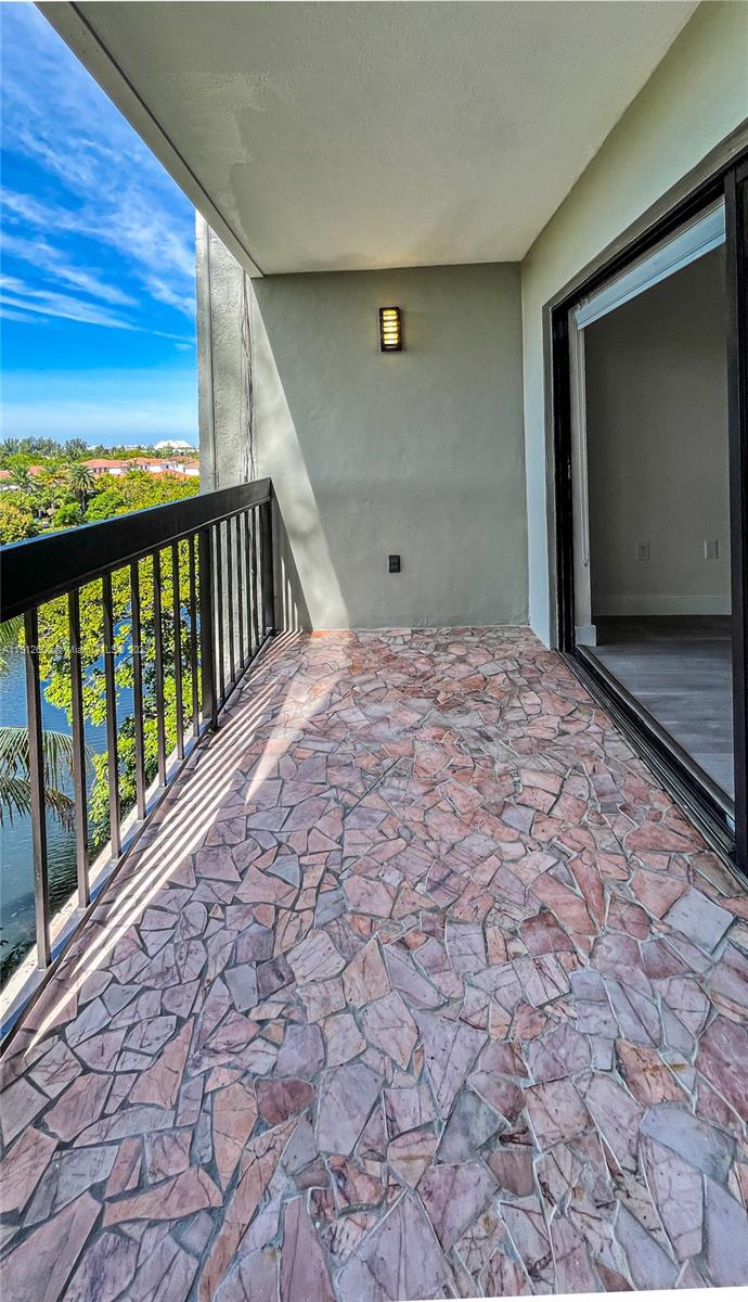 CARIBBEAN SPRINGS VILLAGE - Residential